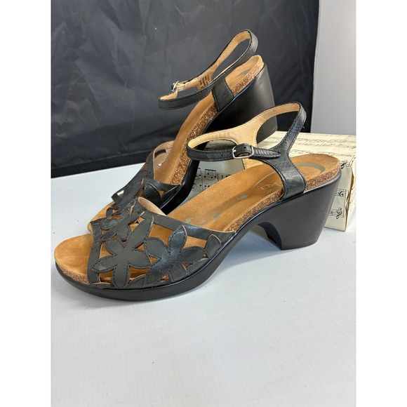 Dansko Women's Size 40 Black Leather Floral Cutout Heeled Sandals - Picture 12 of 16